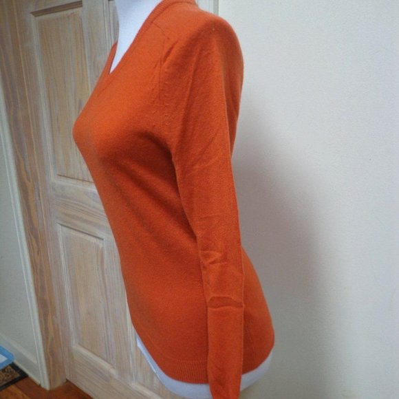 H&M CASHMERE Tangerine Color 100% Cashmere V-Neck Sweater Size XS - Picture 4 of 6